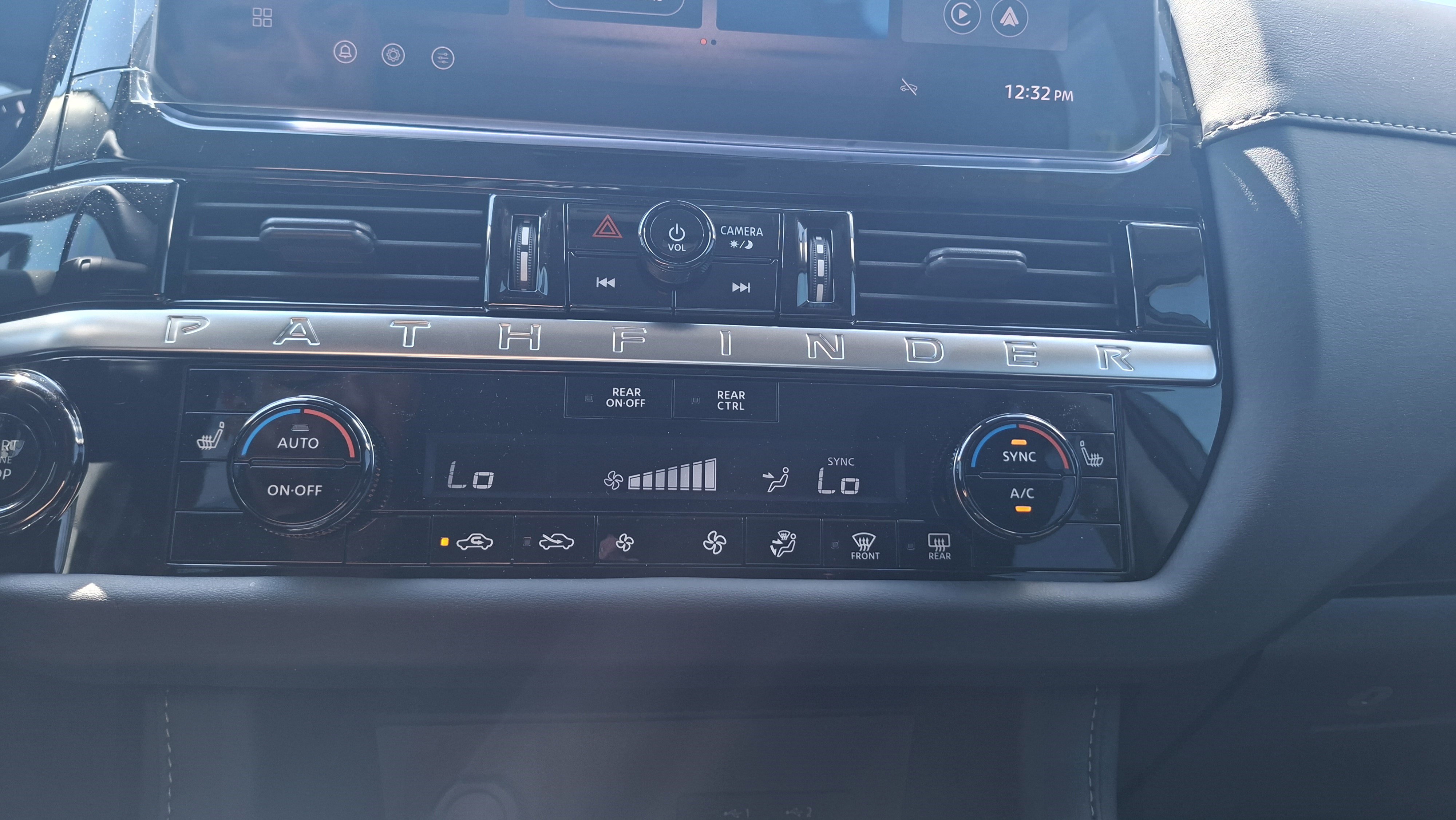 New 2026 Nissan Pathfinder SV image 10