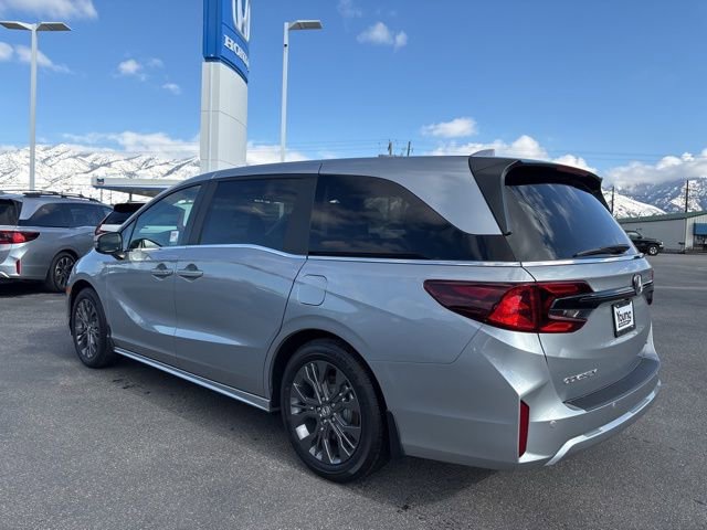 New 2026 Honda Odyssey Touring image 5