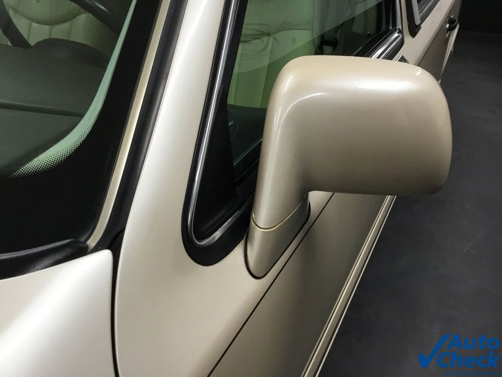 Used 1997 Lincoln Town Car Executive RWD image 16