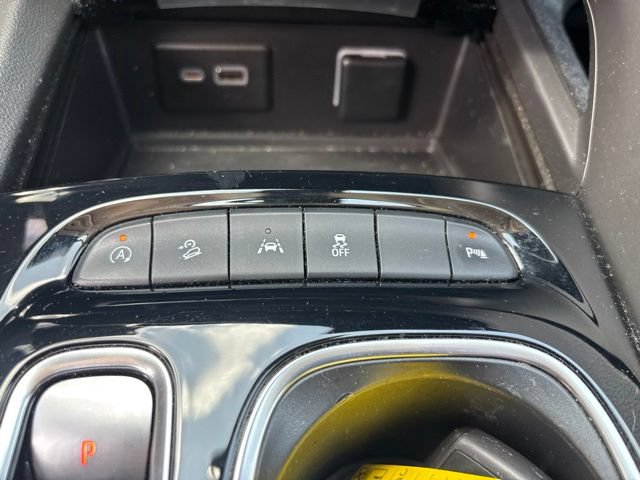 Used 2021 Buick Envision Essence AWD/4WD image 26