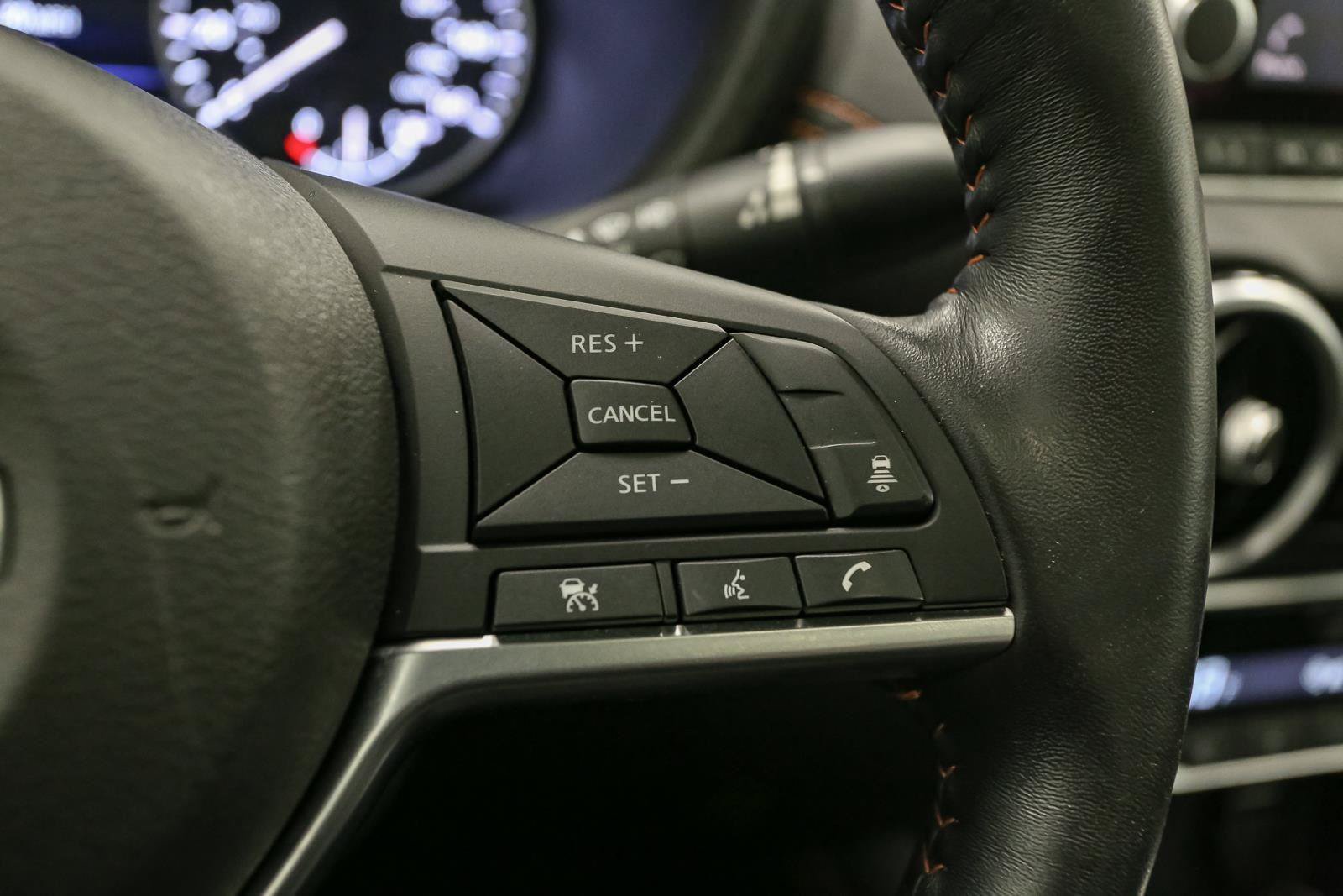 Used 2020 Nissan Sentra SR w/ Premium Package FWD image 34