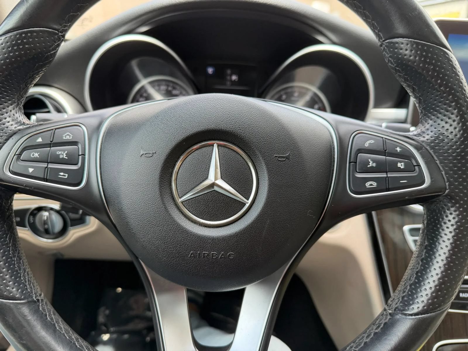 Used 2016 Mercedes-Benz C 300 4MATIC Sedan image 44