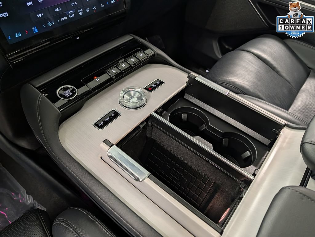 Used 2025 Lincoln Navigator Reserve AWD/4WD image 16