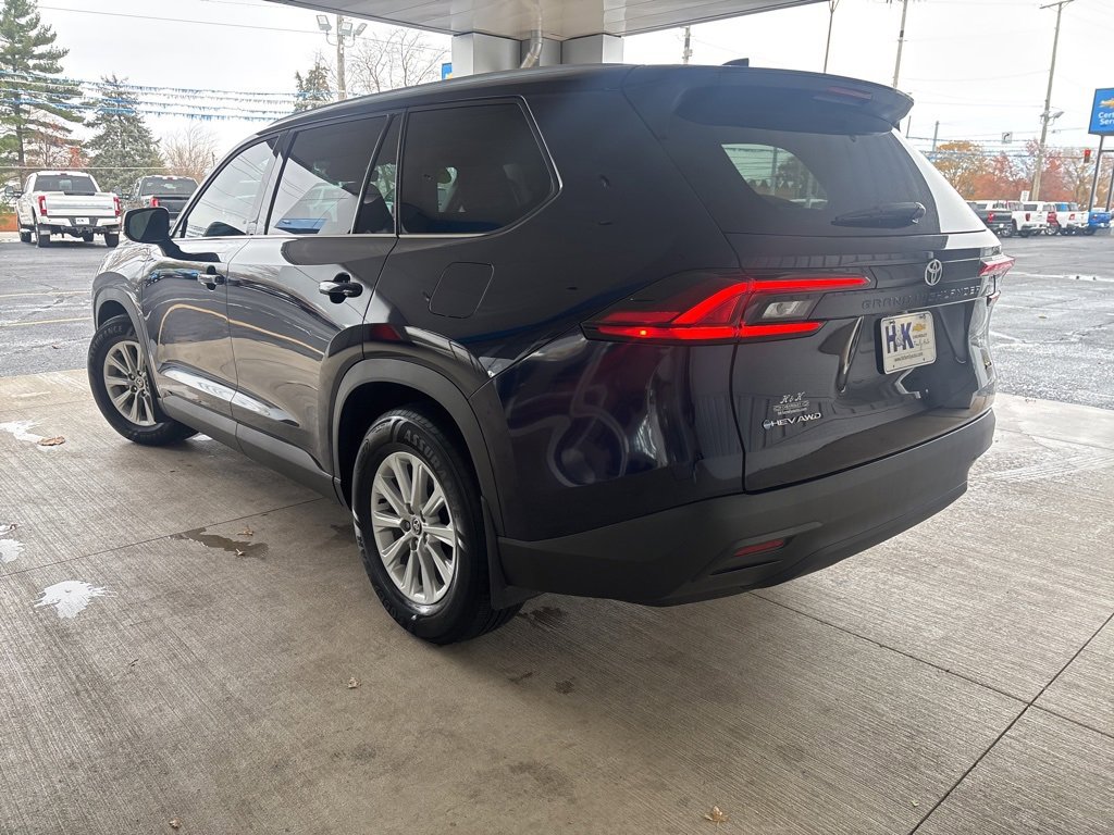 Used 2025 Toyota Grand Highlander AWD Hybrid image 4