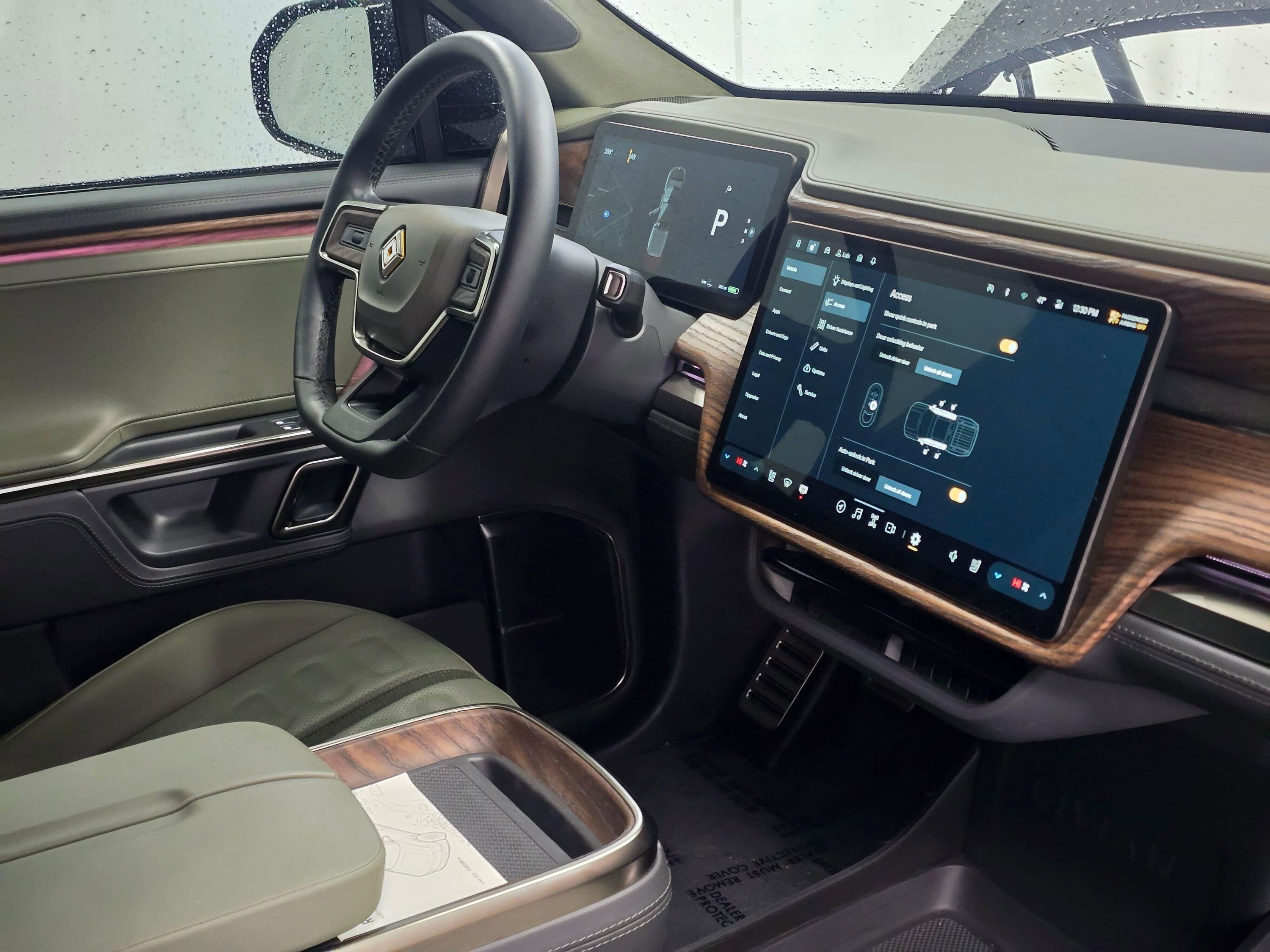 Used 2022 Rivian R1T Adventure image 27