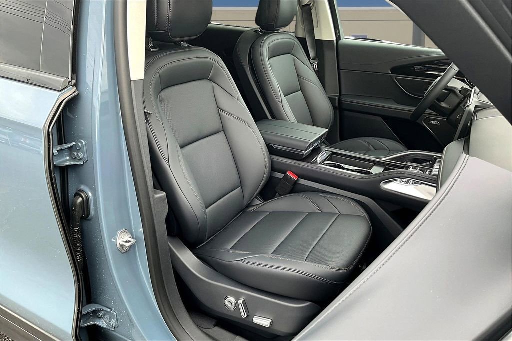 New 2026 Lincoln Nautilus Premier w/ Equipment Group 102A AWD/4WD image 11