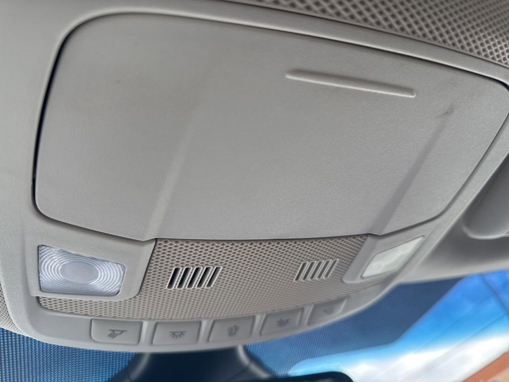 Used 2019 Ford Edge SEL image 36