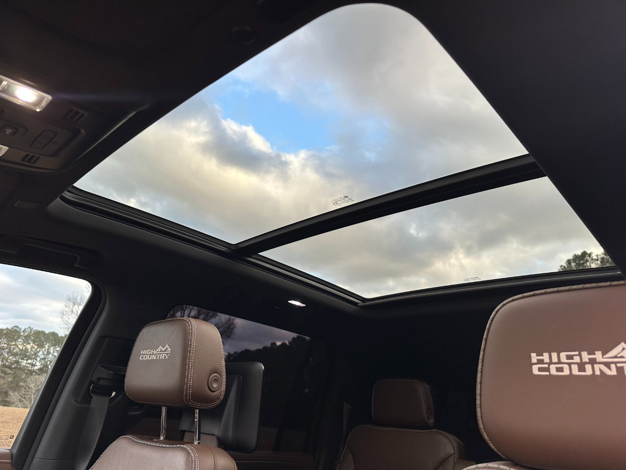 Used 2021 Chevrolet Suburban High Country image 16