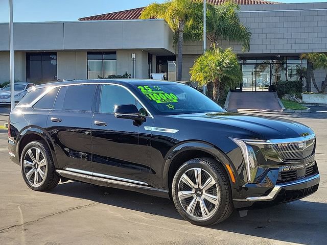 Used 2025 Cadillac Escalade IQ Luxury 2 image 1