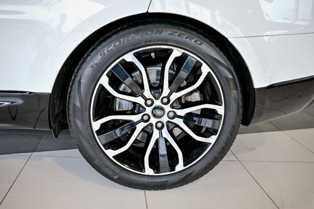 Used 2021 Land Rover Range Rover Sport HSE Silver Edition image 15