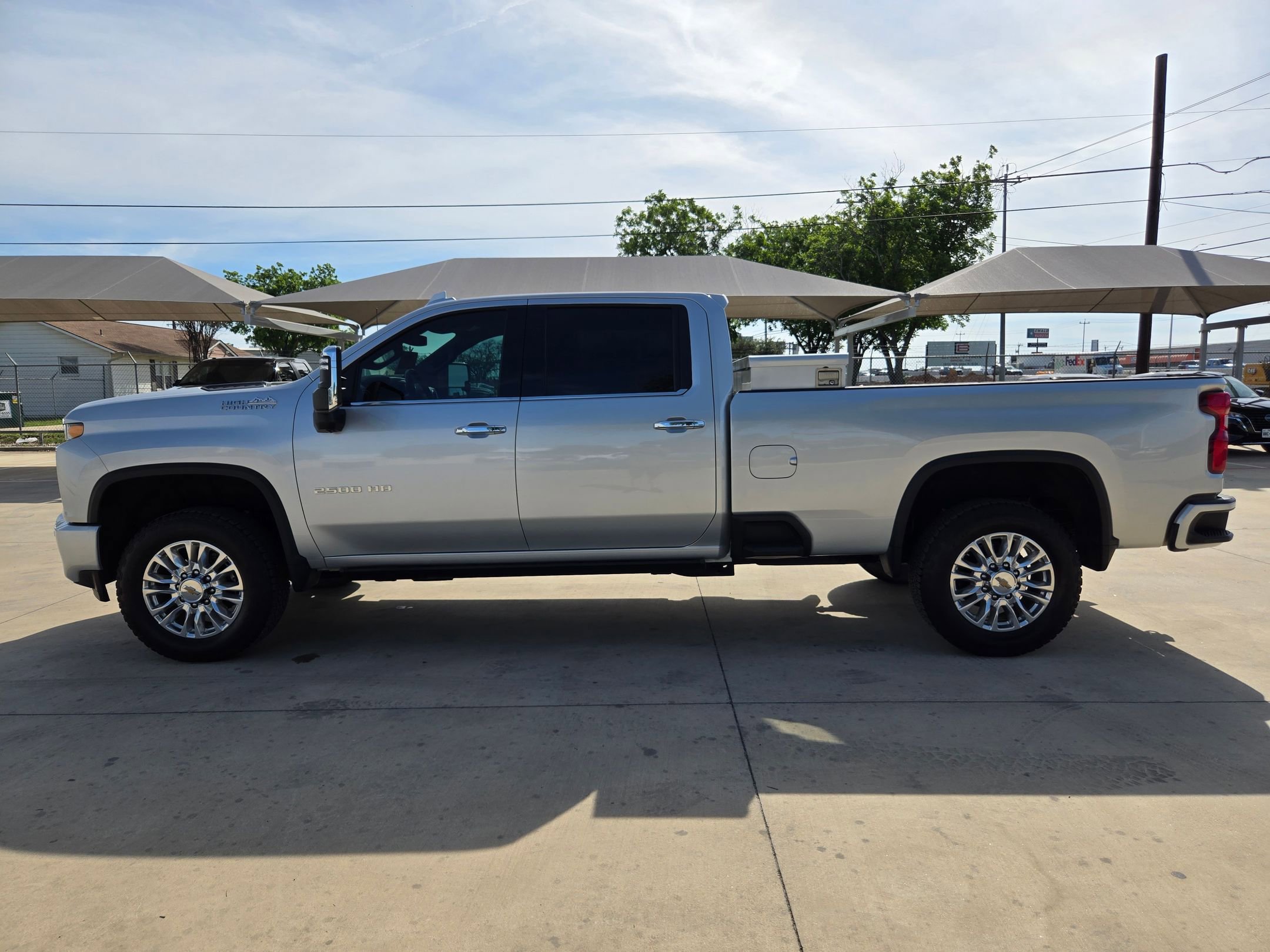 Certified 2022 Chevrolet Silverado 2500 High Country w/ Z71 Off-Road Package AWD/4WD image 4