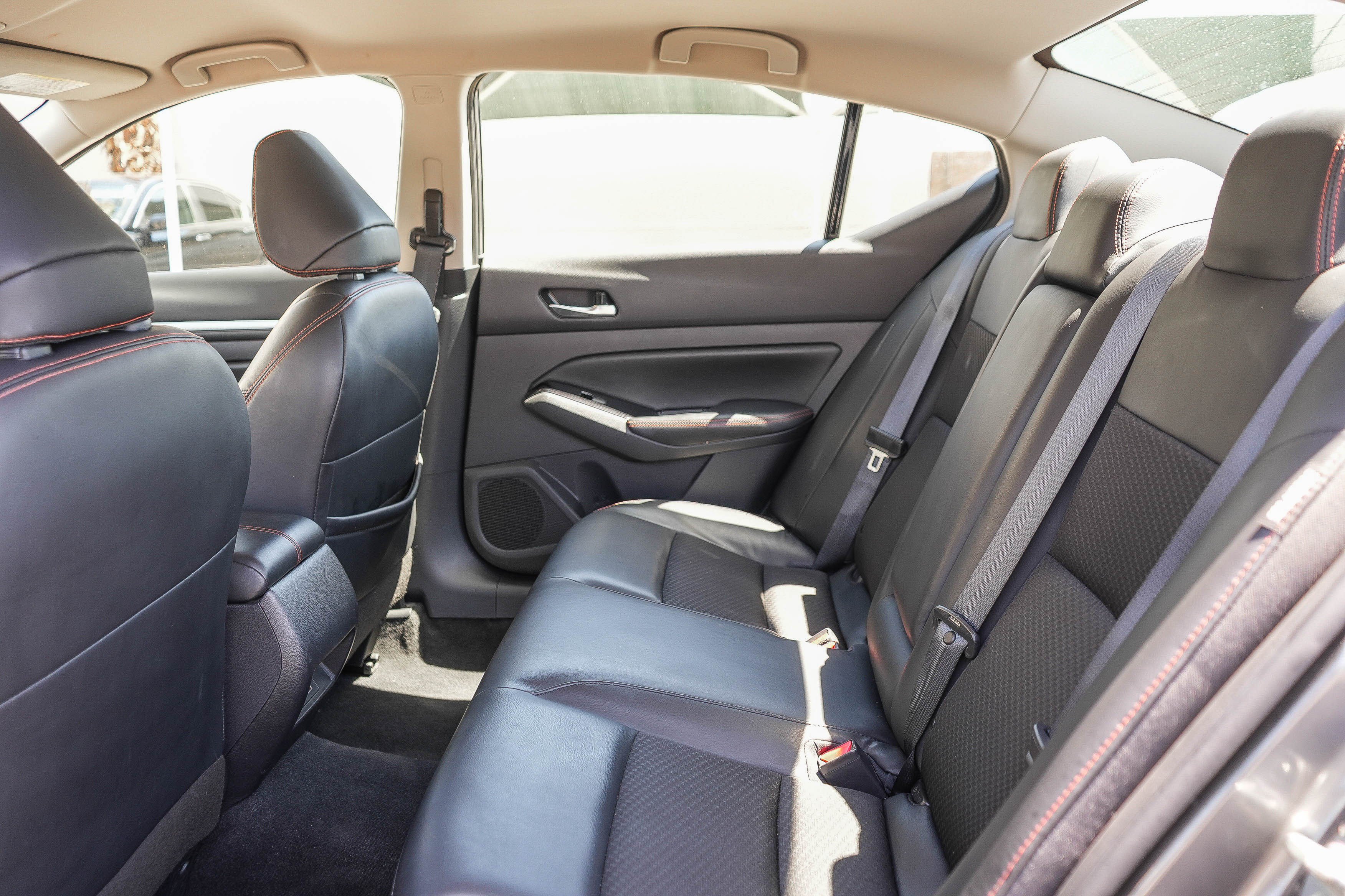 Used 2024 Nissan Altima 2.5 SR FWD image 19