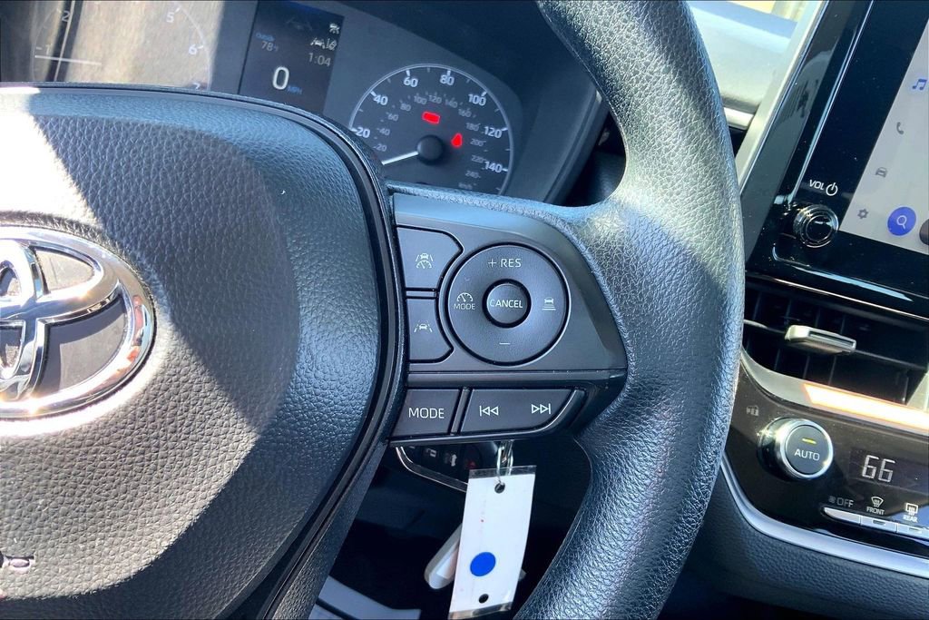 Used 2025 Toyota Corolla LE FWD image 13