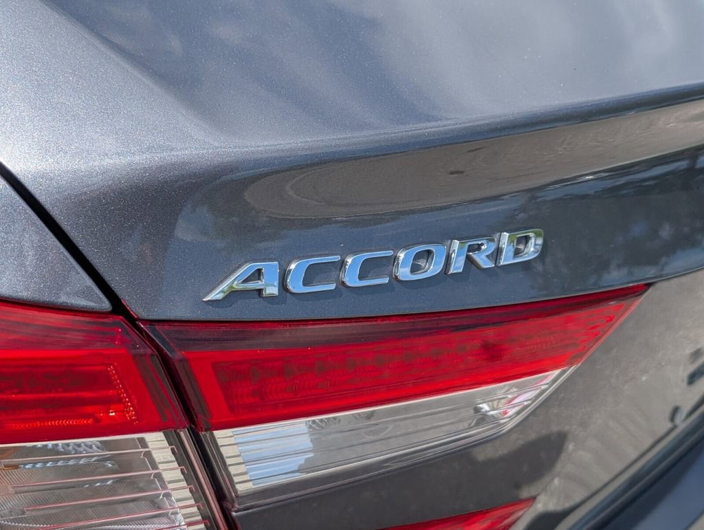Used 2018 Honda Accord LX image 13