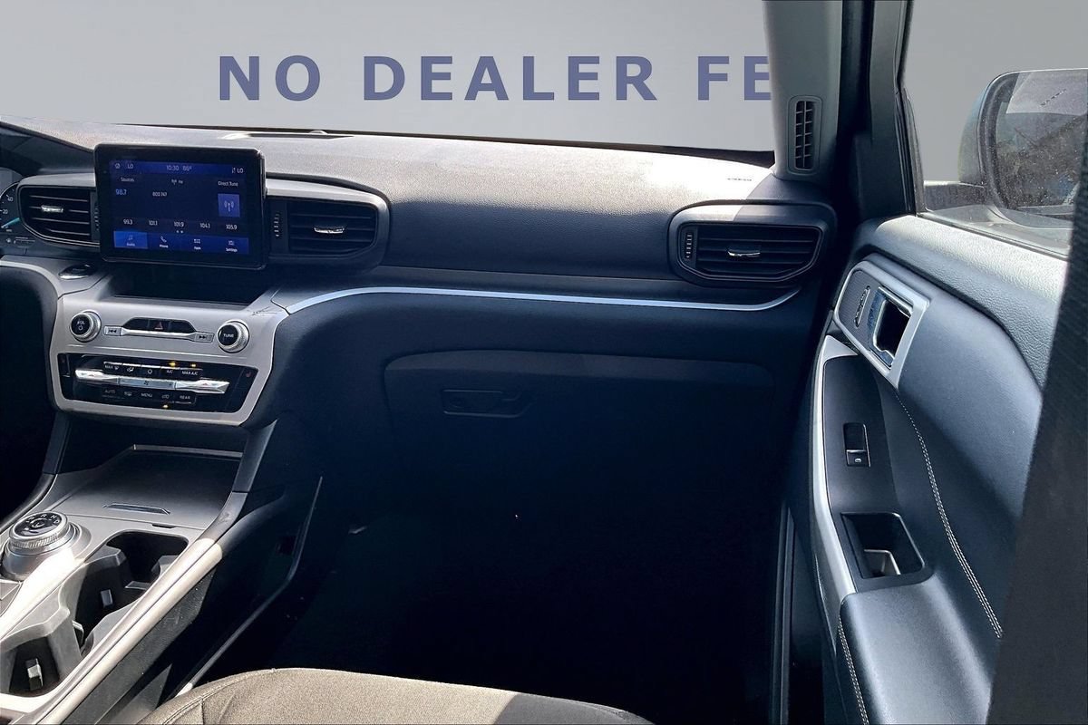 Used 2022 Ford Explorer XLT w/ Class IV Trailer Tow Package AWD/4WD image 27