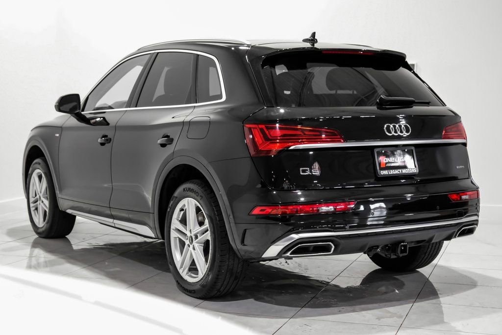 Used 2024 Audi Q5 e Prestige w/ Prestige Package image 9