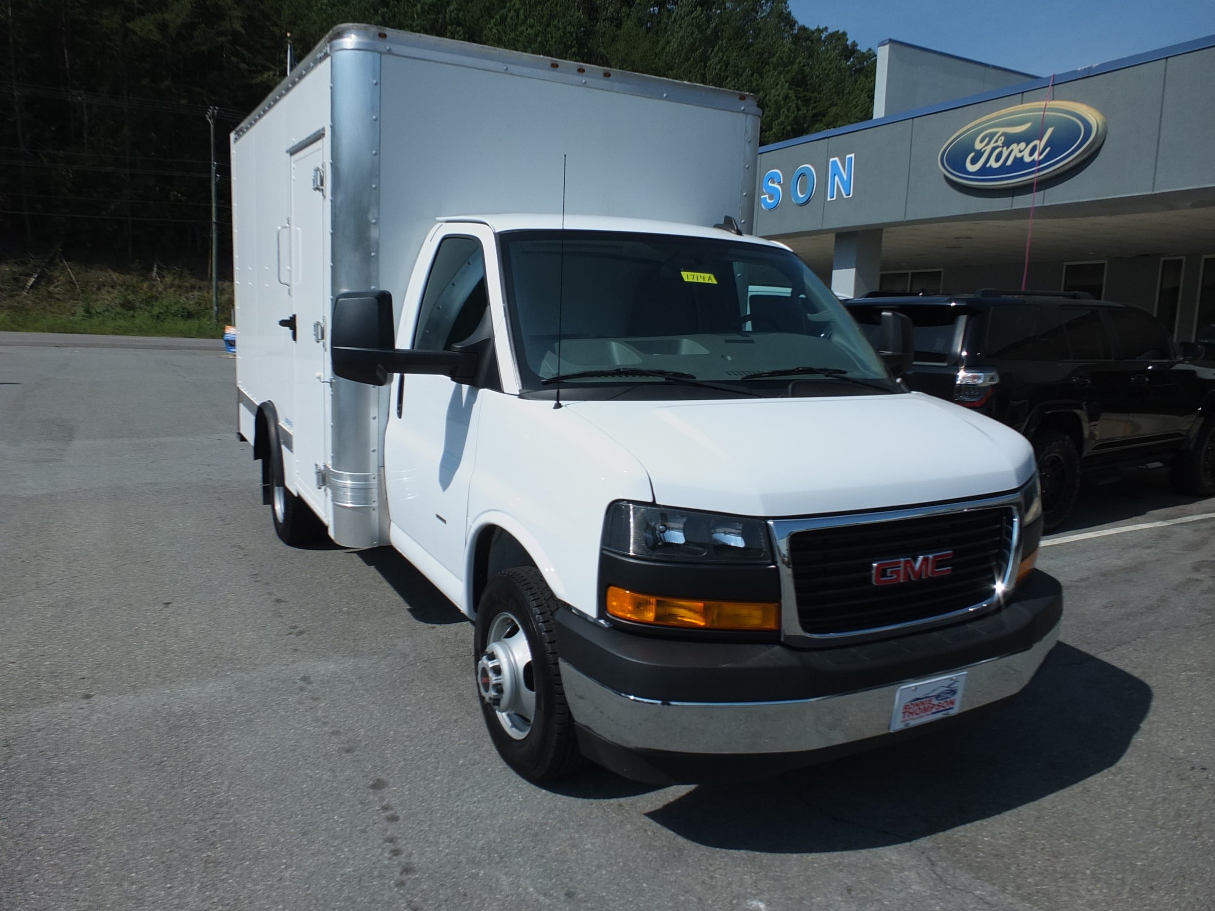 Used 2024 GMC Savana 3500 w/ Power Convenience Package RWD image 1