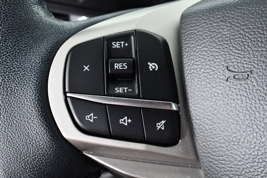 Used 2023 Ford Explorer XLT w/ Equipment Group 202A AWD/4WD image 33