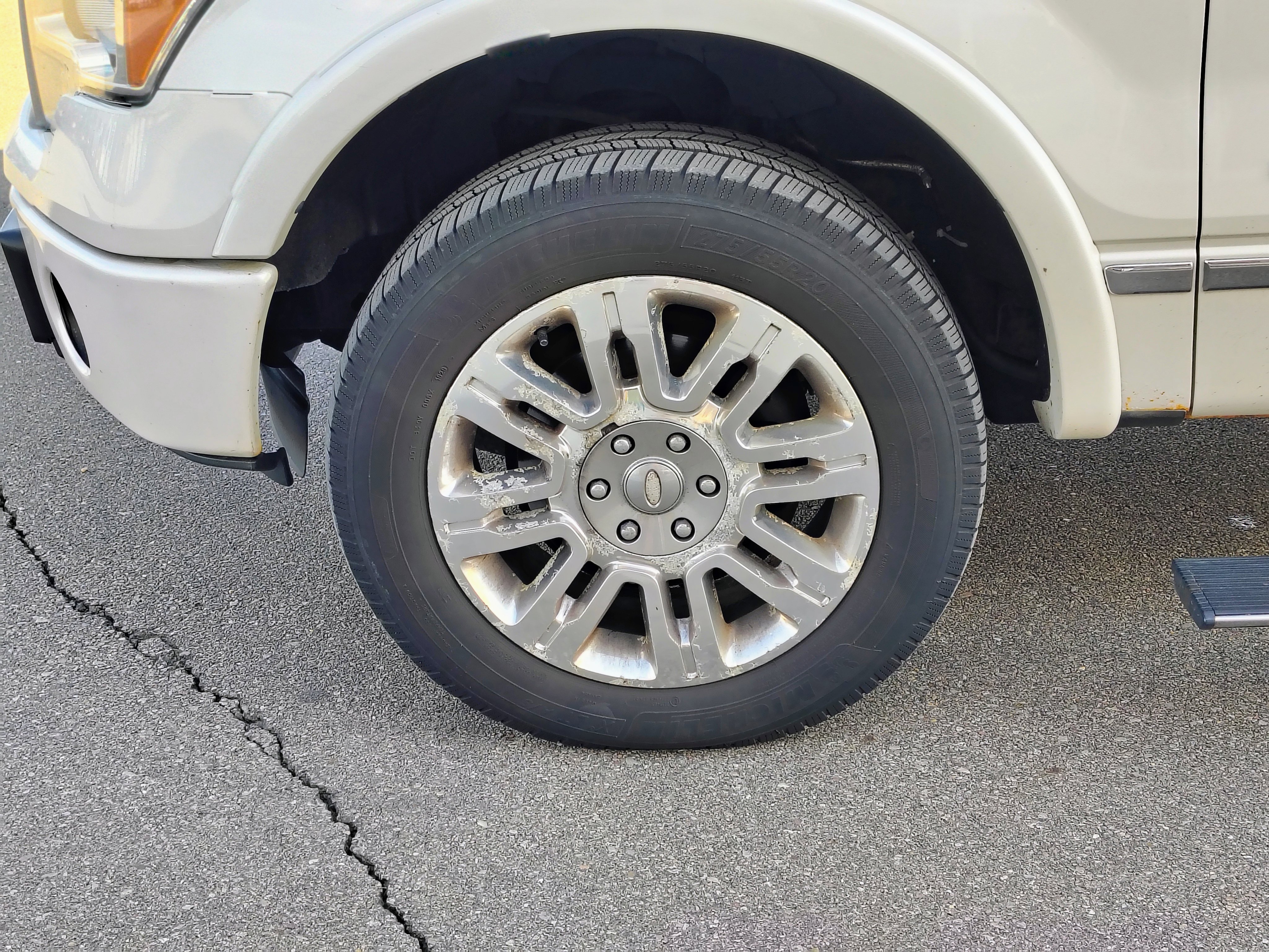 Used 2012 Ford F150 Platinum AWD/4WD image 9