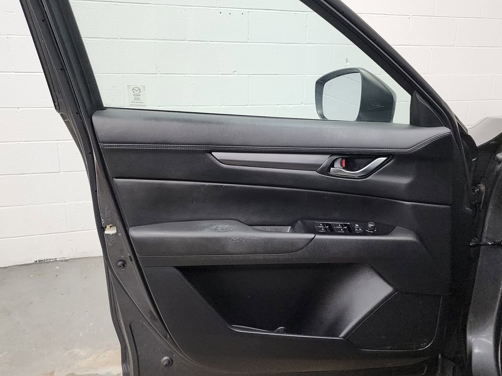 Used 2019 MAZDA CX-5 Touring image 9