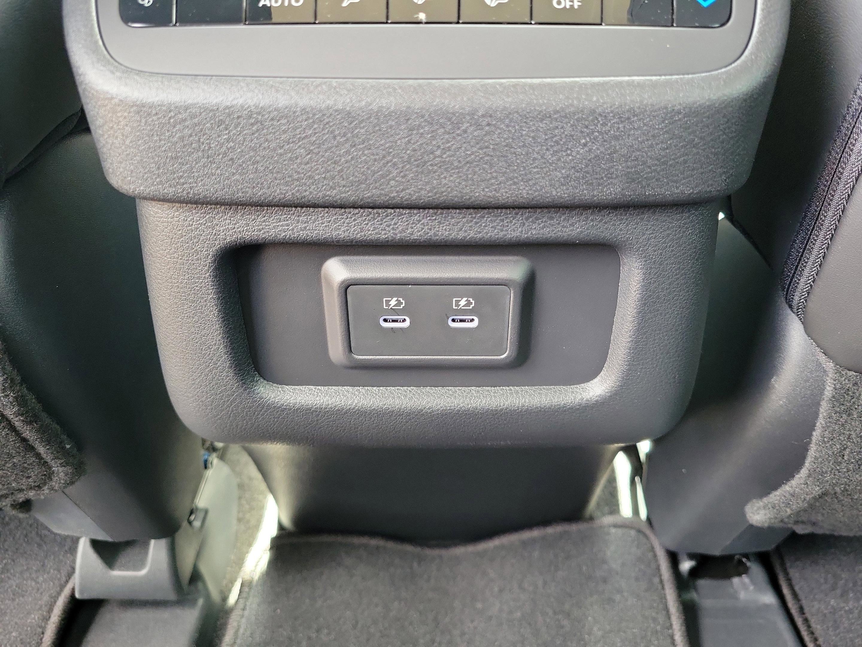 New 2026 Nissan Pathfinder SL image 15