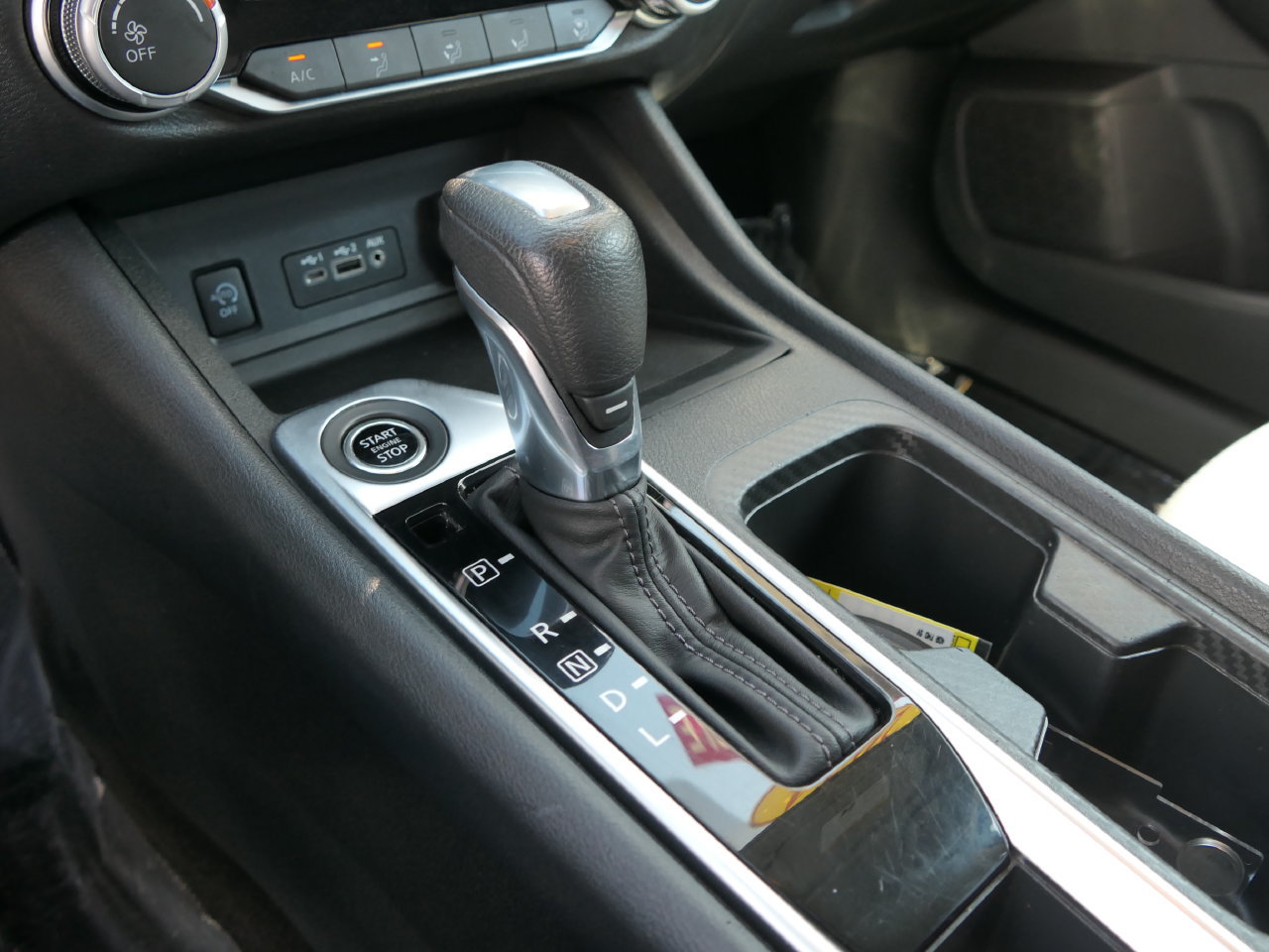 Used 2024 Nissan Sentra SV FWD image 21