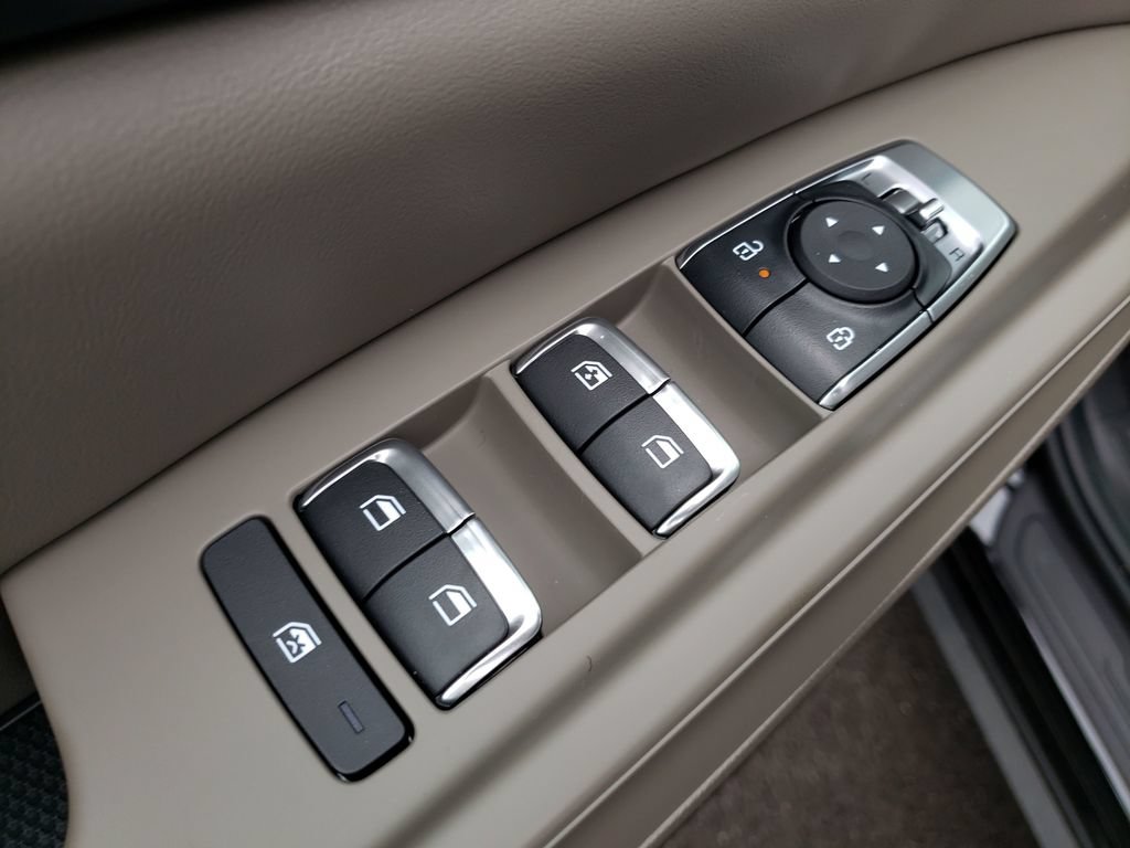 New 2026 Kia Carnival FWD image 16