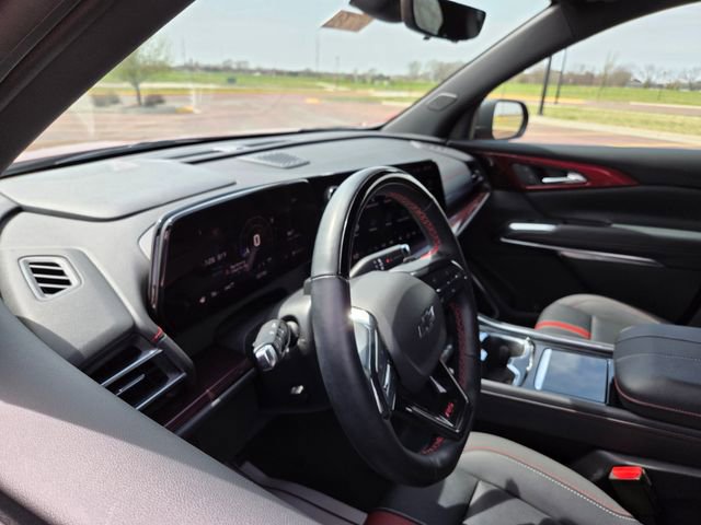 Used 2024 Chevrolet Traverse RS AWD/4WD image 12