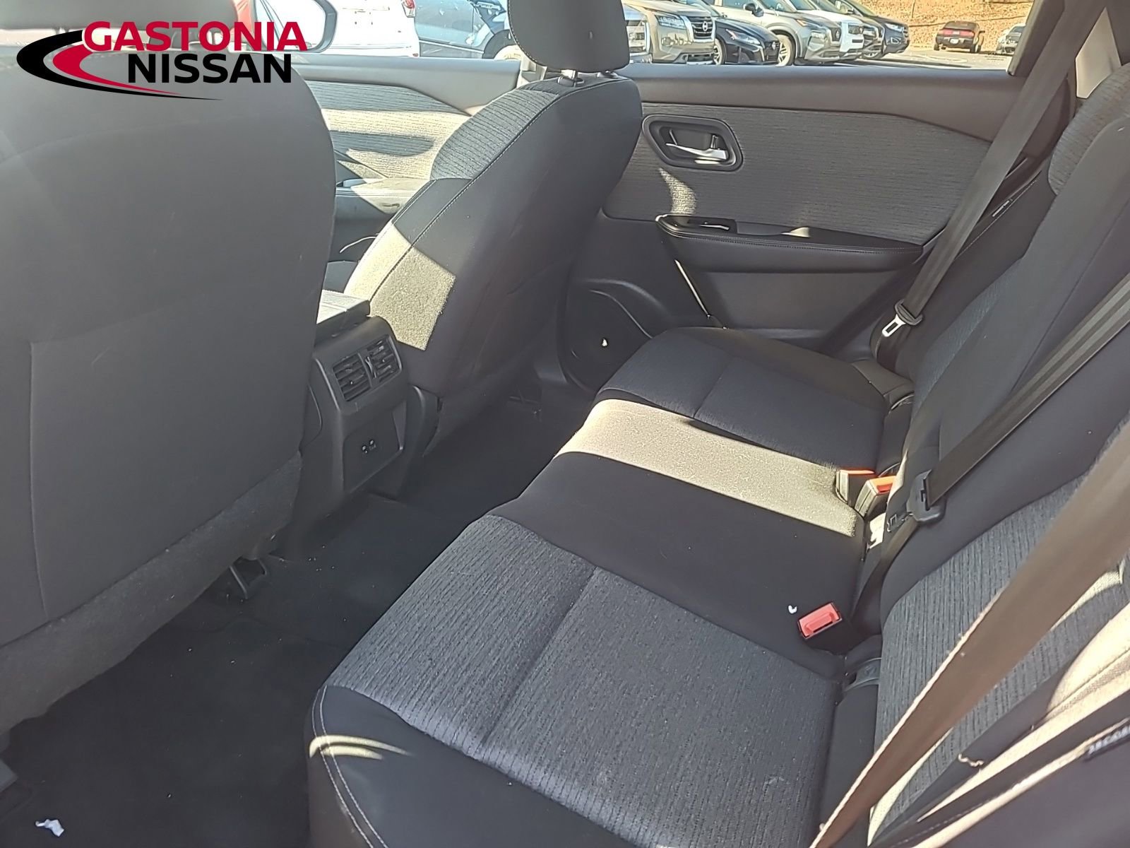 Used 2023 Nissan Rogue SV image 22