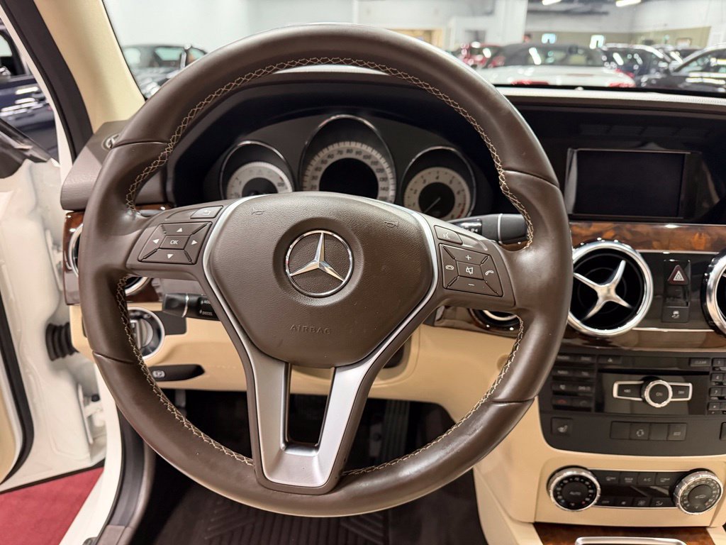 Used 2013 Mercedes-Benz GLK 350 4MATIC image 36