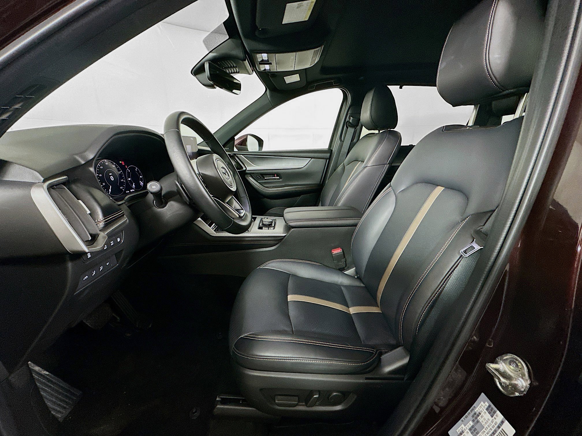 Used 2024 MAZDA CX-90 Plug-In Hybrid w/ Premium Plus image 13