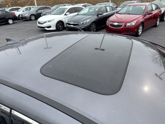 Used 2020 Acura TLX w/ Technology Package FWD image 10
