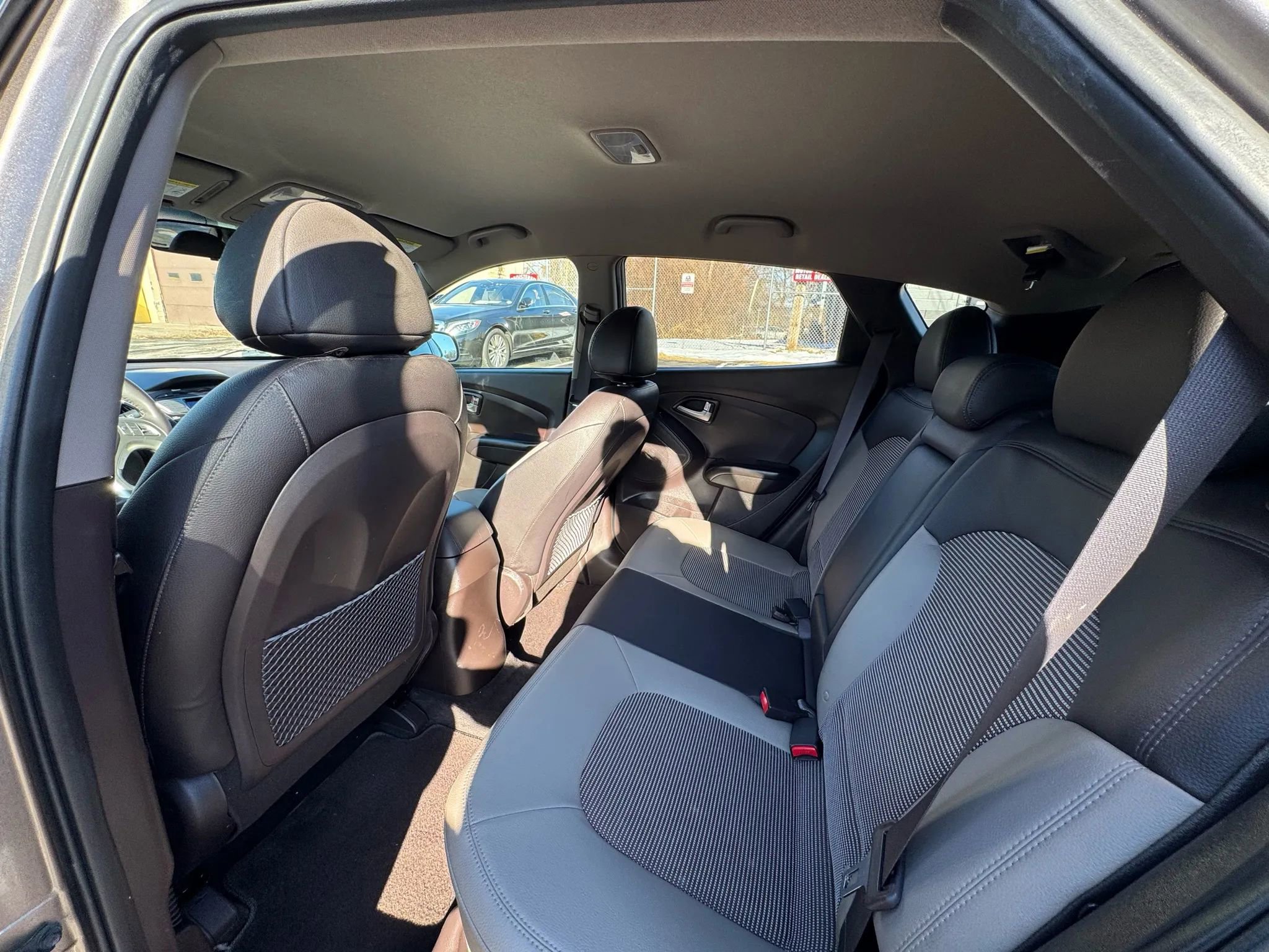 Used 2013 Hyundai Tucson GLS image 24