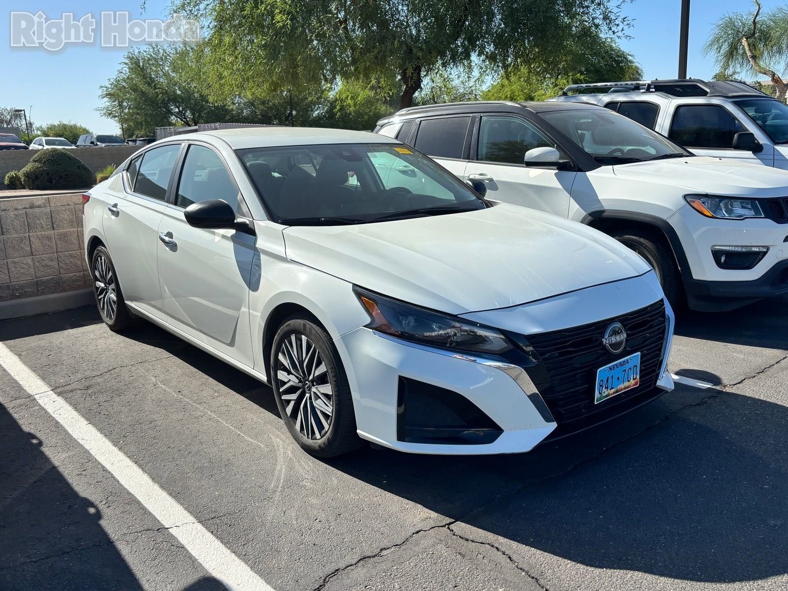 Used 2025 Nissan Altima 2.5 SV FWD image 5