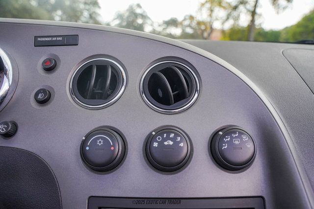 Used 2006 Pontiac Solstice Convertible w/ Premium Package image 36