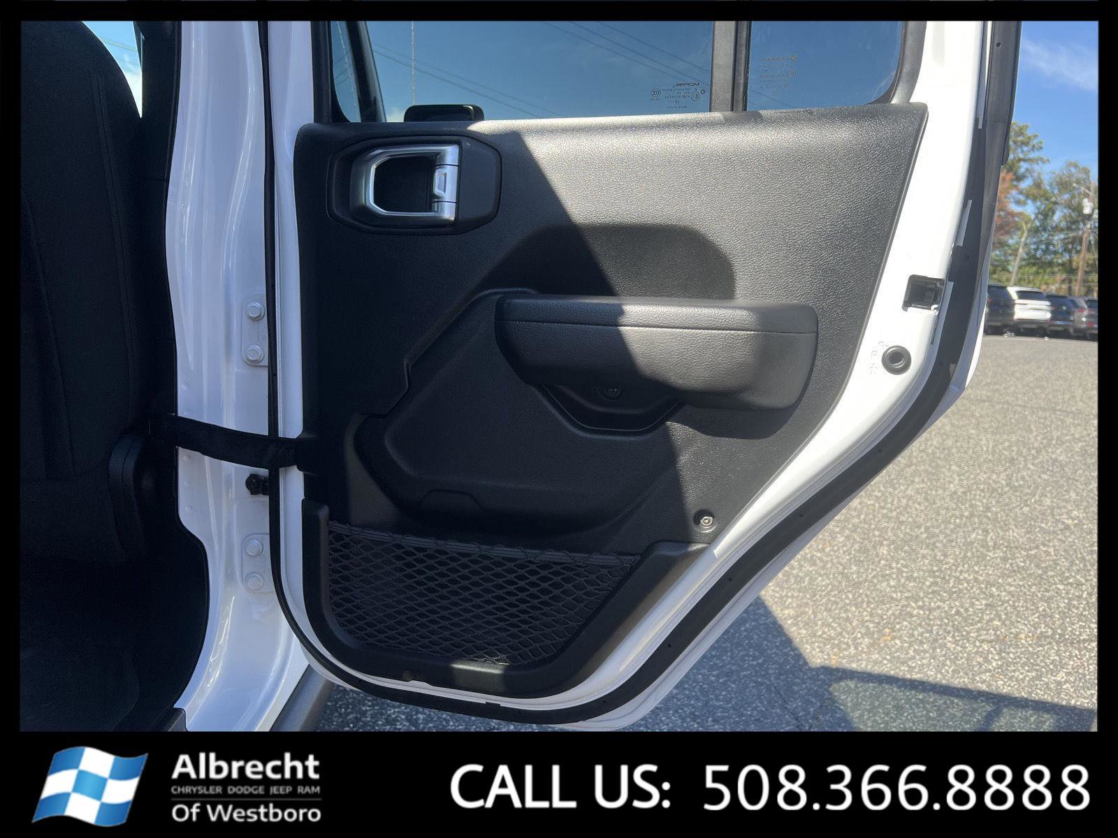 Used 2022 Jeep Gladiator Willys image 19