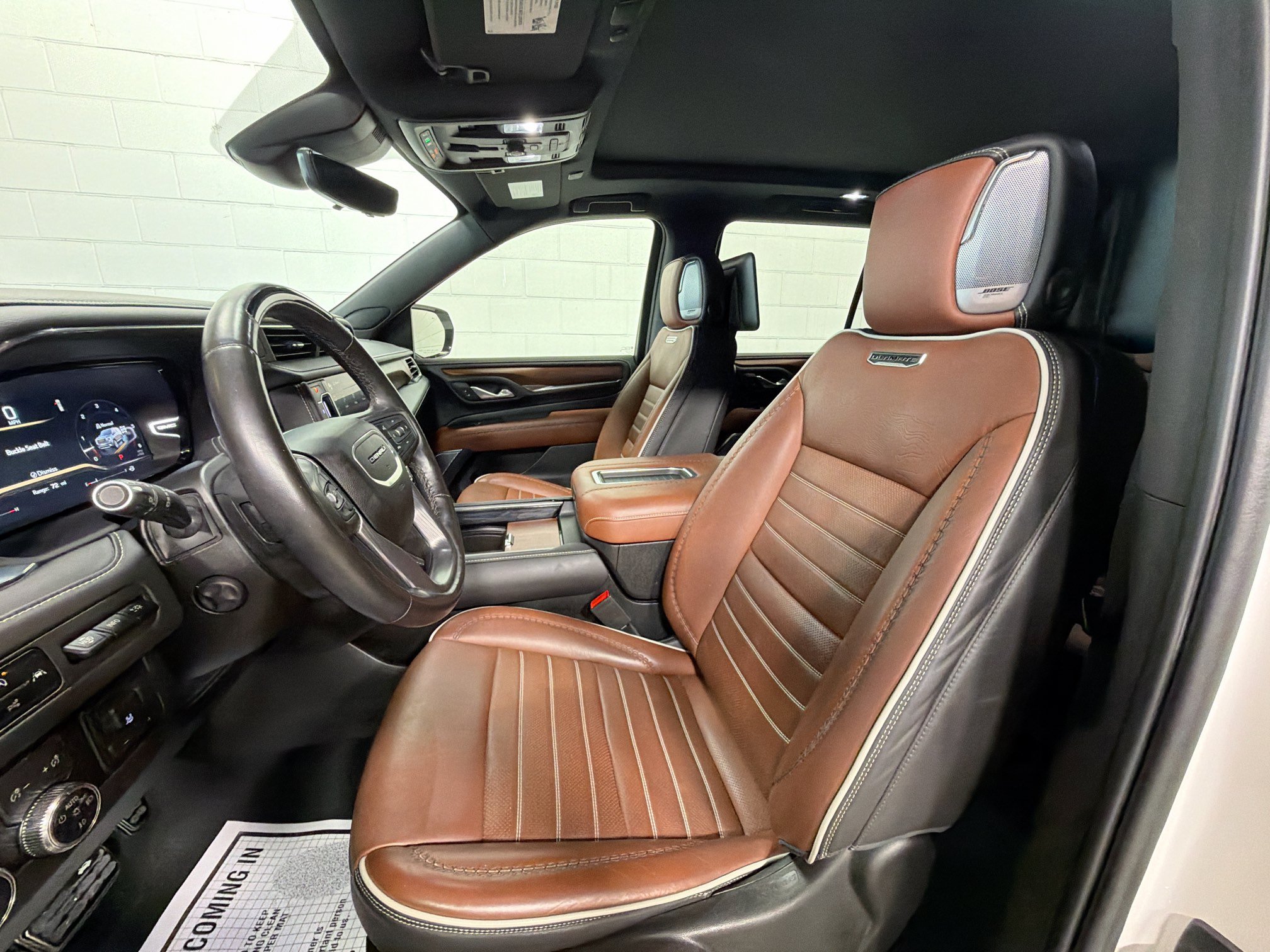 Used 2023 GMC Yukon Denali Ultimate AWD/4WD image 5