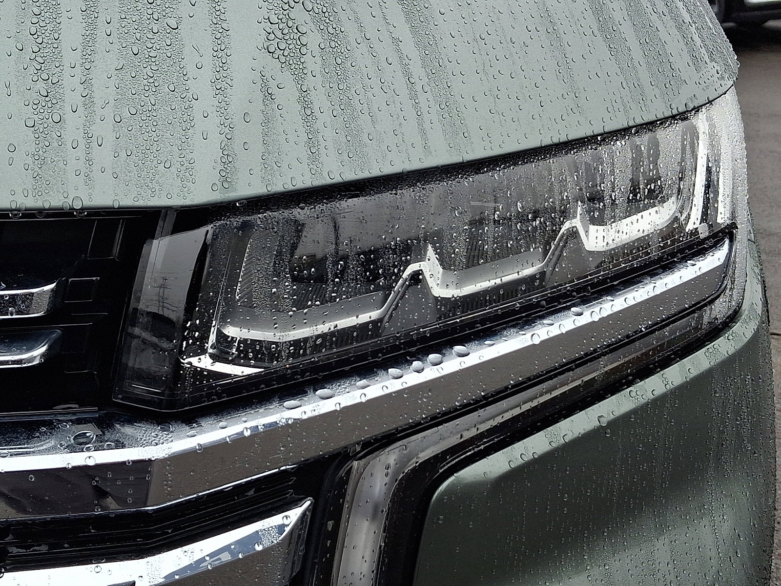 Used 2024 Chevrolet Tahoe Premier image 9