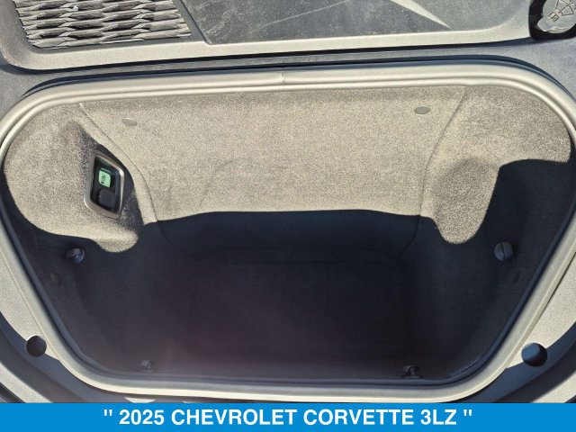 Used 2025 Chevrolet Corvette Z06 w/ Stealth Interior Trim Package RWD image 32