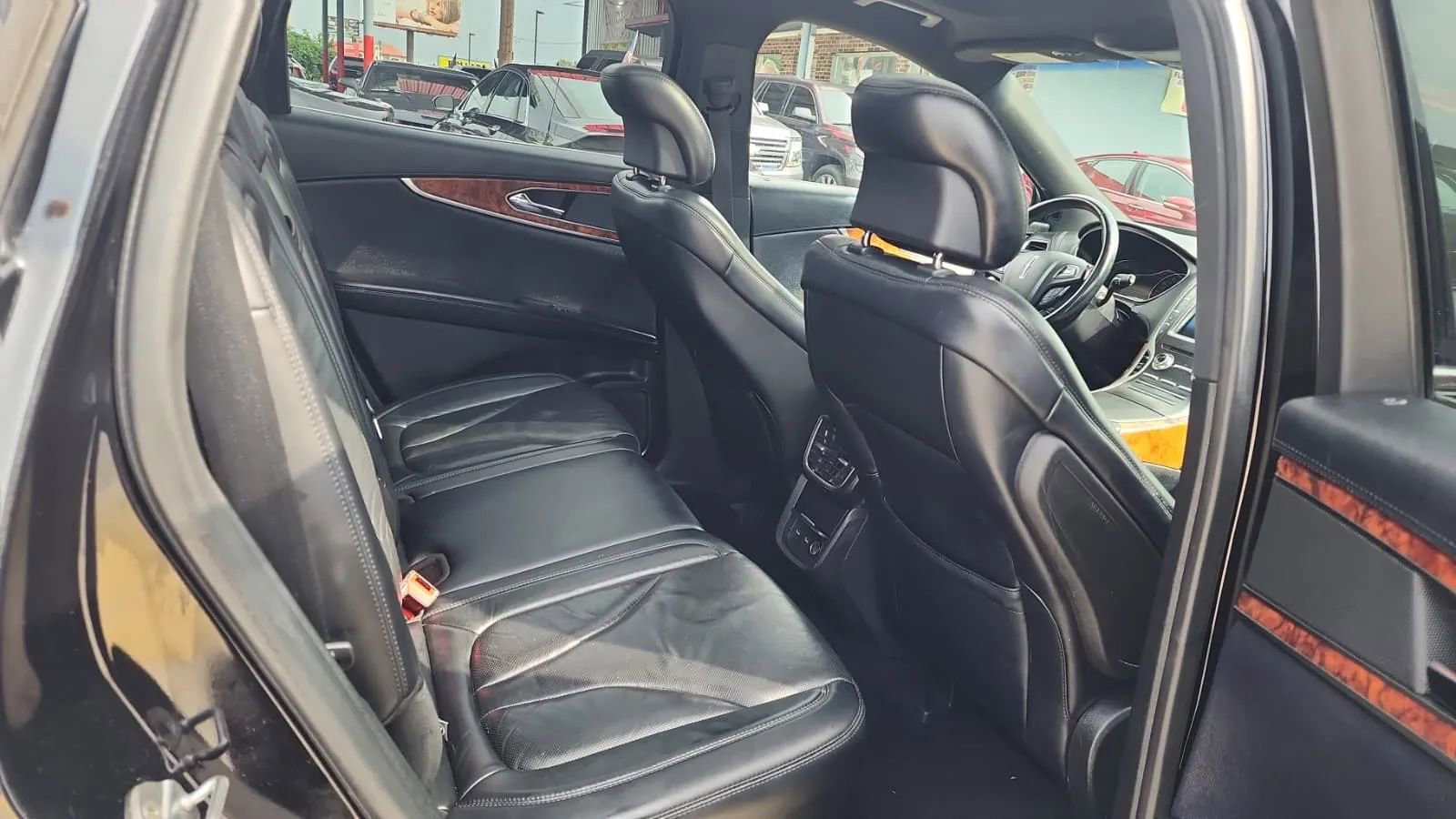 Used 2018 Lincoln MKX Reserve image 10