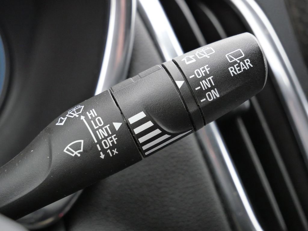 Used 2020 Chevrolet Equinox LT image 29