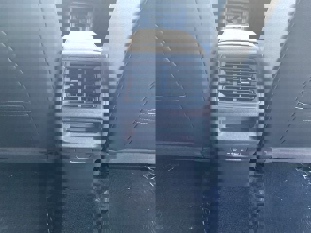 New 2025 Volkswagen Tiguan SE image 57