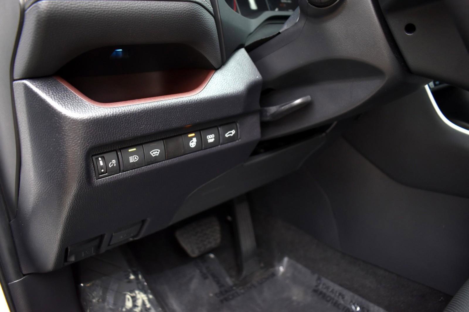 Used 2023 Toyota RAV4 Limited image 24