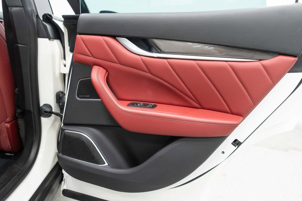 Used 2022 Maserati Levante GT AWD/4WD image 27