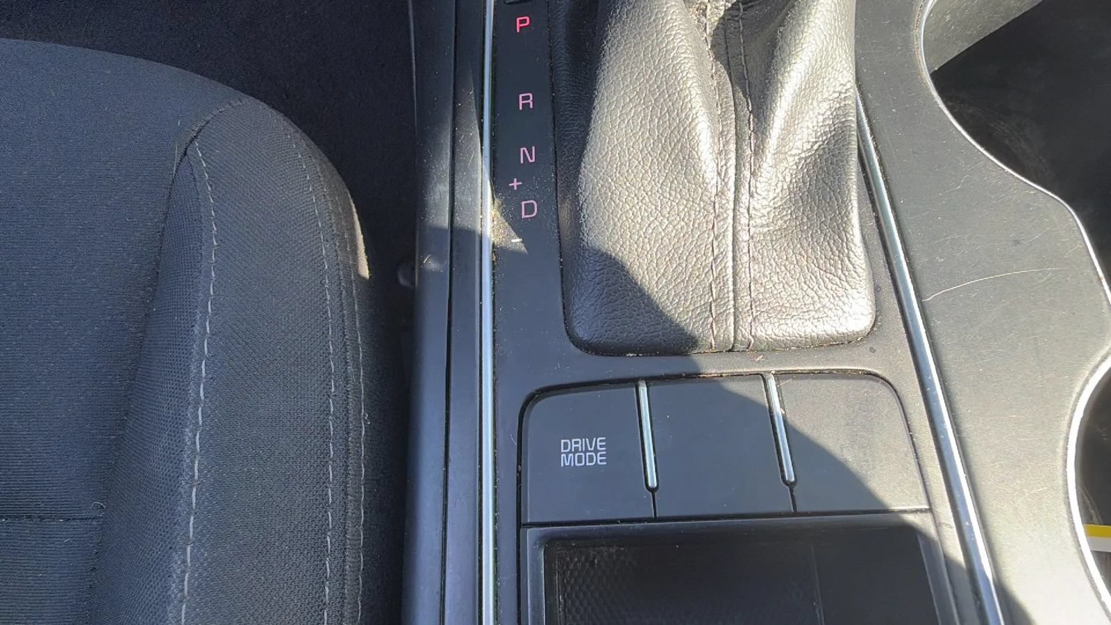 Used 2020 Kia Sorento LX FWD image 27