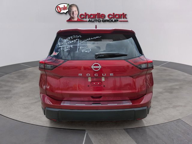 Certified 2025 Nissan Rogue SV image 5