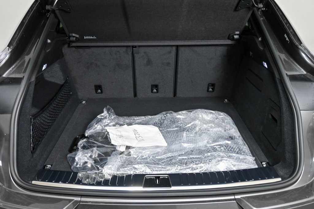 New 2025 Porsche Cayenne Coupe image 31