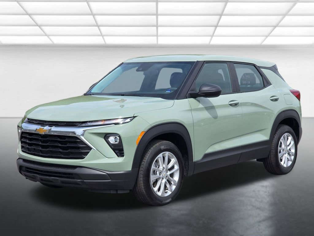 Used 2026 Chevrolet TrailBlazer LS w/ LS Confidence Package FWD image 2