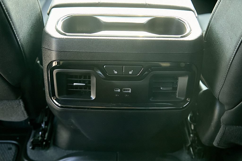 New 2026 GMC Sierra 2500 AT4 w/ AT4 Premium Plus Package AWD/4WD image 43