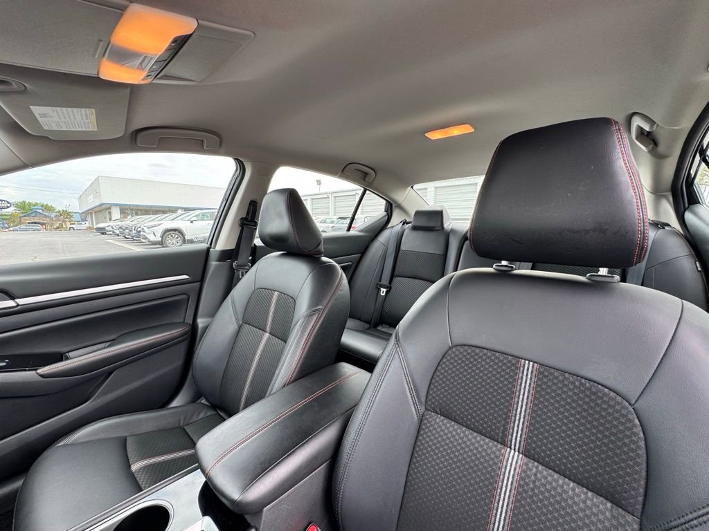Used 2024 Nissan Altima 2.5 SR image 17